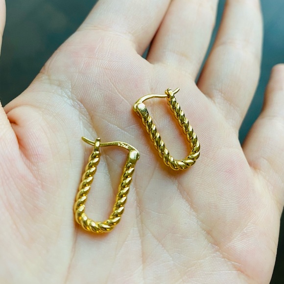 🌟Buy 1 Get 1 FREE Vermeil twisted link hoop earrings gold sterling silver - Picture 7 of 10